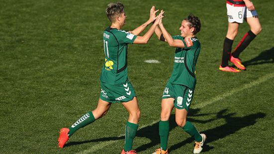 Canberra United outclass youthful Wanderers outfit