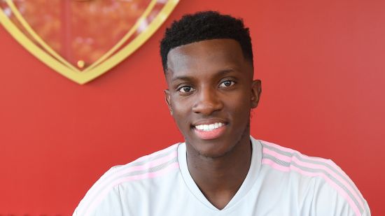 Nketiah signs new Arsenal contract and takes Henry’s number